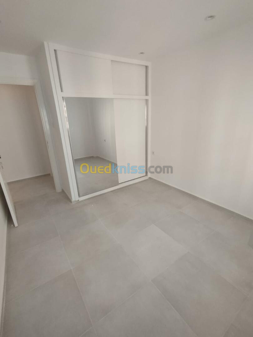 Location Appartement F4 Alger Ain benian