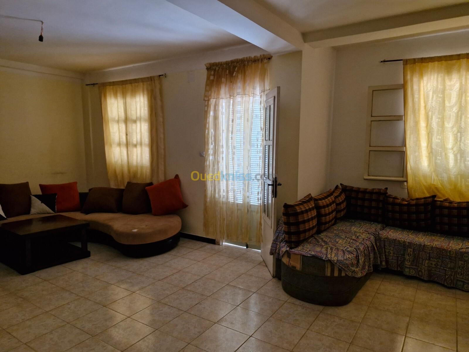 Location vacances Appartement F4 Mostaganem Mostaganem