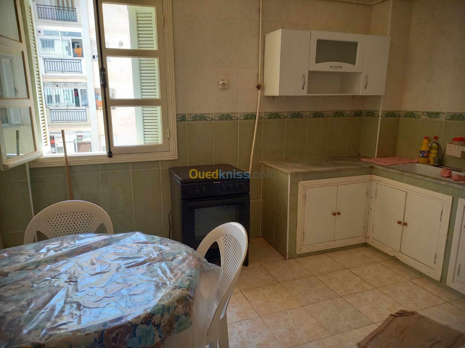 Location Appartement F4 Mostaganem Mostaganem