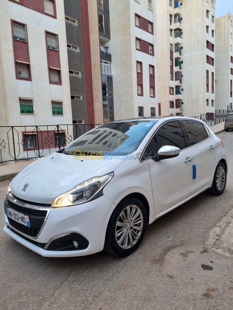 Peugeot 208 2016 Allure Facelift