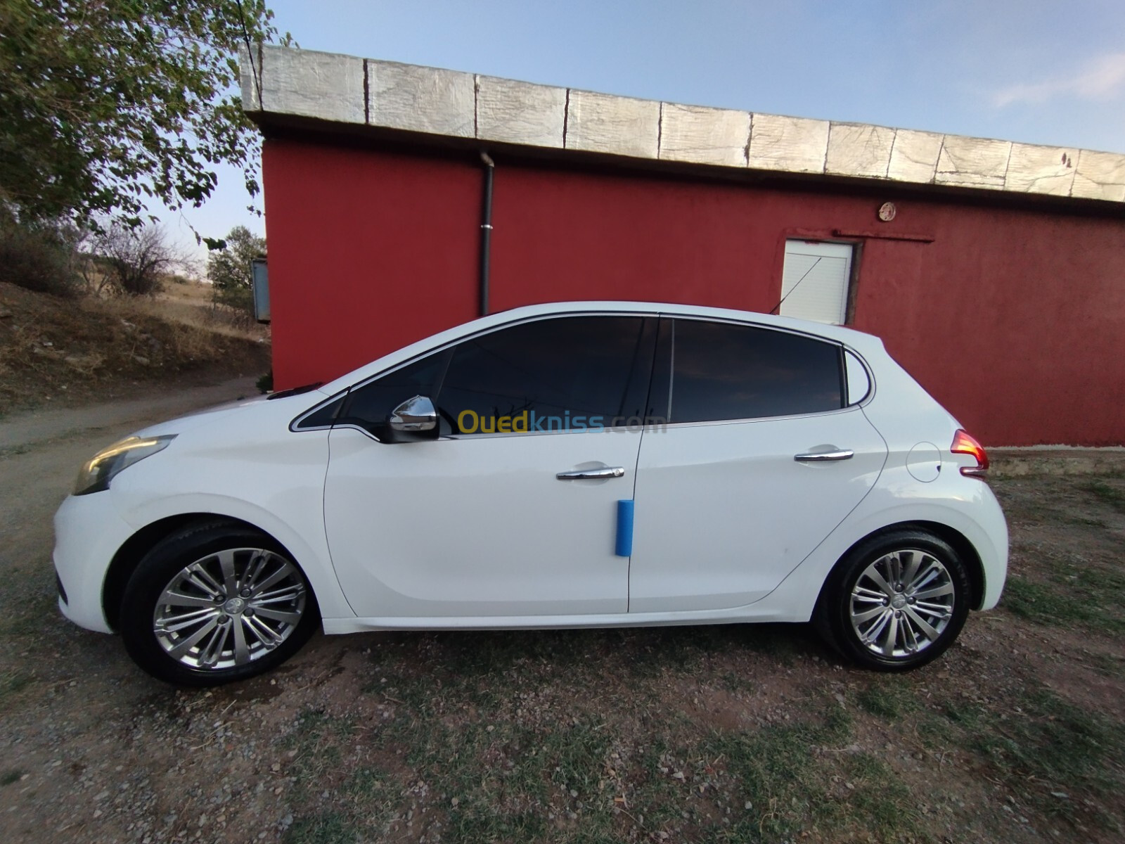 Peugeot 208 2016 Allure Facelift