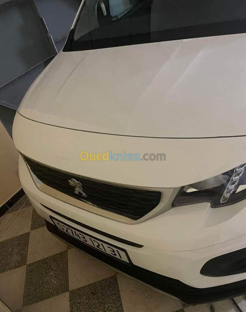 Peugeot Partner 2021 Tepee Allure 