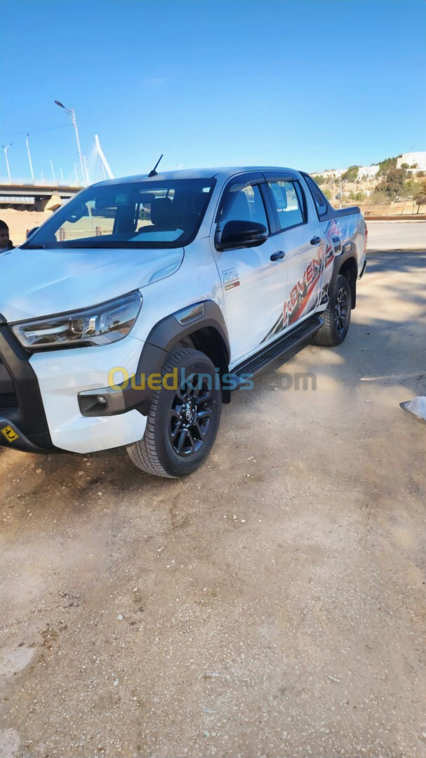 Toyota Hilux 2024 Adventure