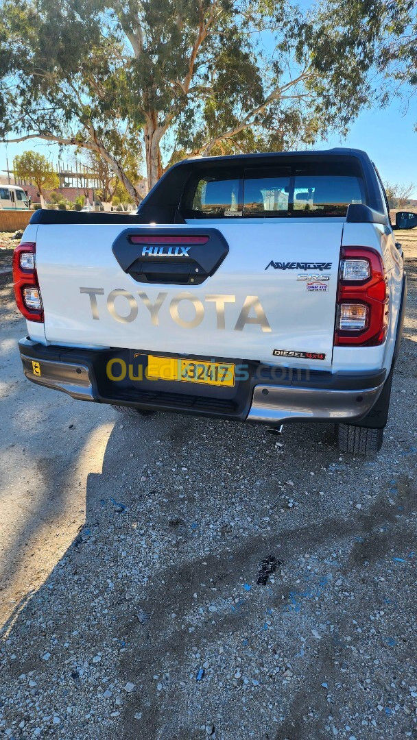 Toyota Hilux 2024 Adventure