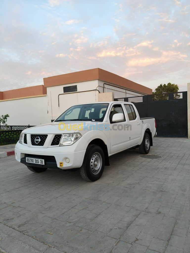 Nissan Navara 2015 Elegance 4x2