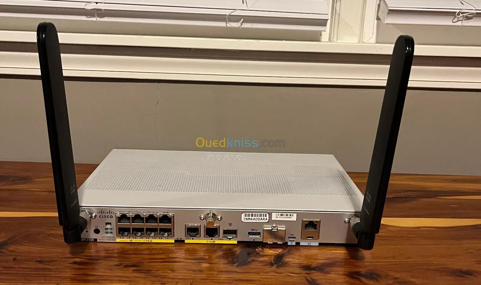  Routeur Cisco C1111-8PLTEW services intégrés WiFi ISR 1100 8P double GE WWAN