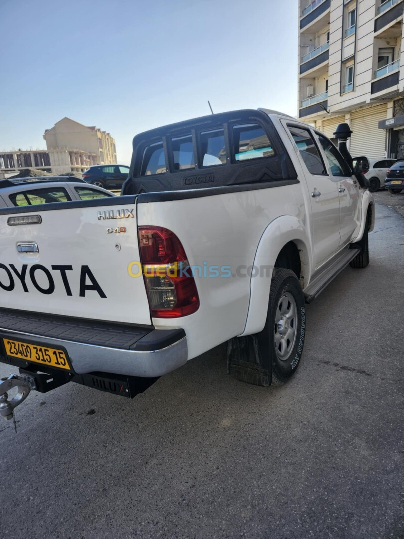 Toyota Hilux 2015 LEGEND DC 4x4