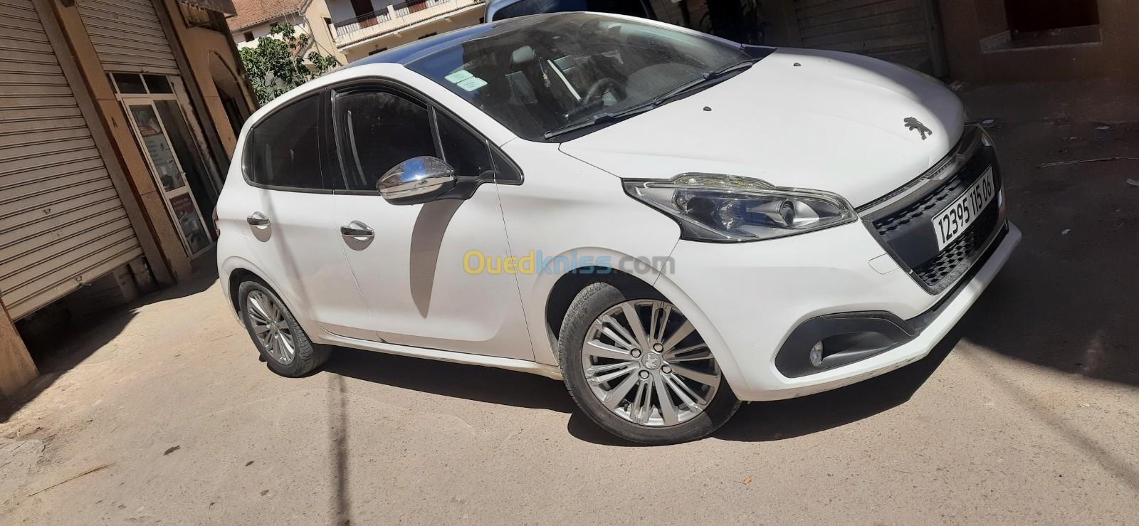 Peugeot 208 2015 Allure Facelift