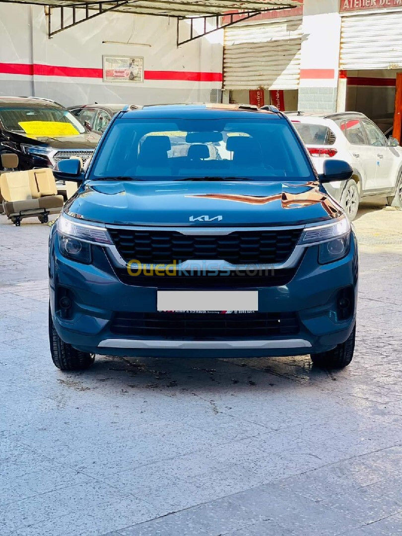 Kia سنتوس 2023 لاتوت