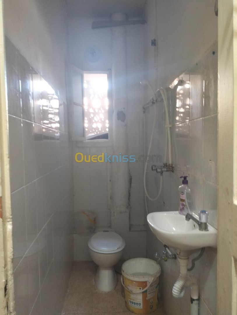 Cherche achat Appartement F3 Alger Bab el oued