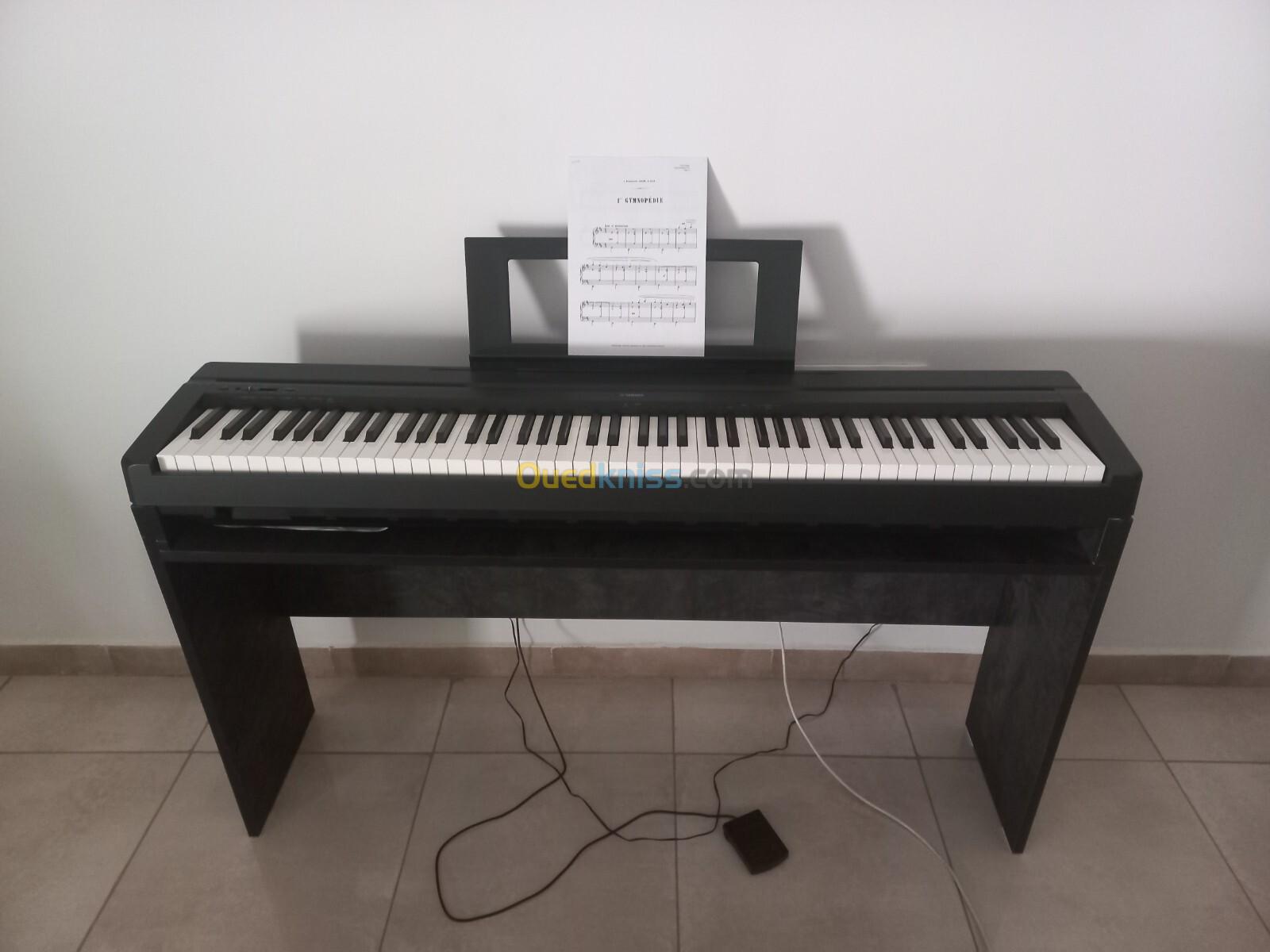 Piano Yamaha P-45B 