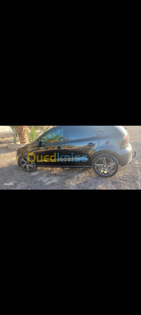 Volkswagen Polo 2012 بولو