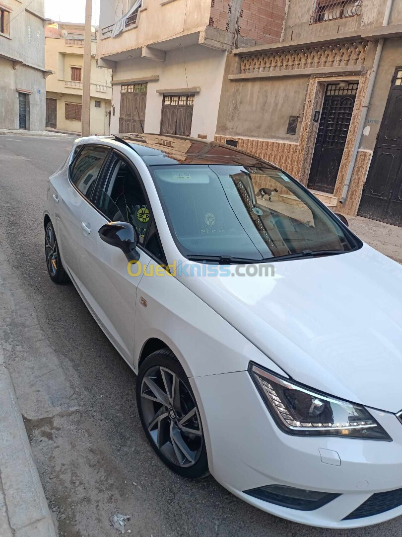 Seat Ibiza 2015 Black Line