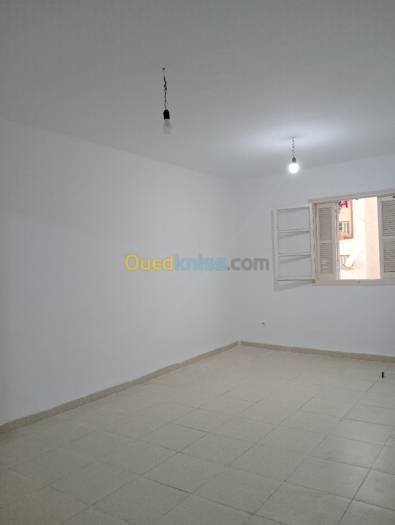 Vente Appartement F3 Alger Ain benian