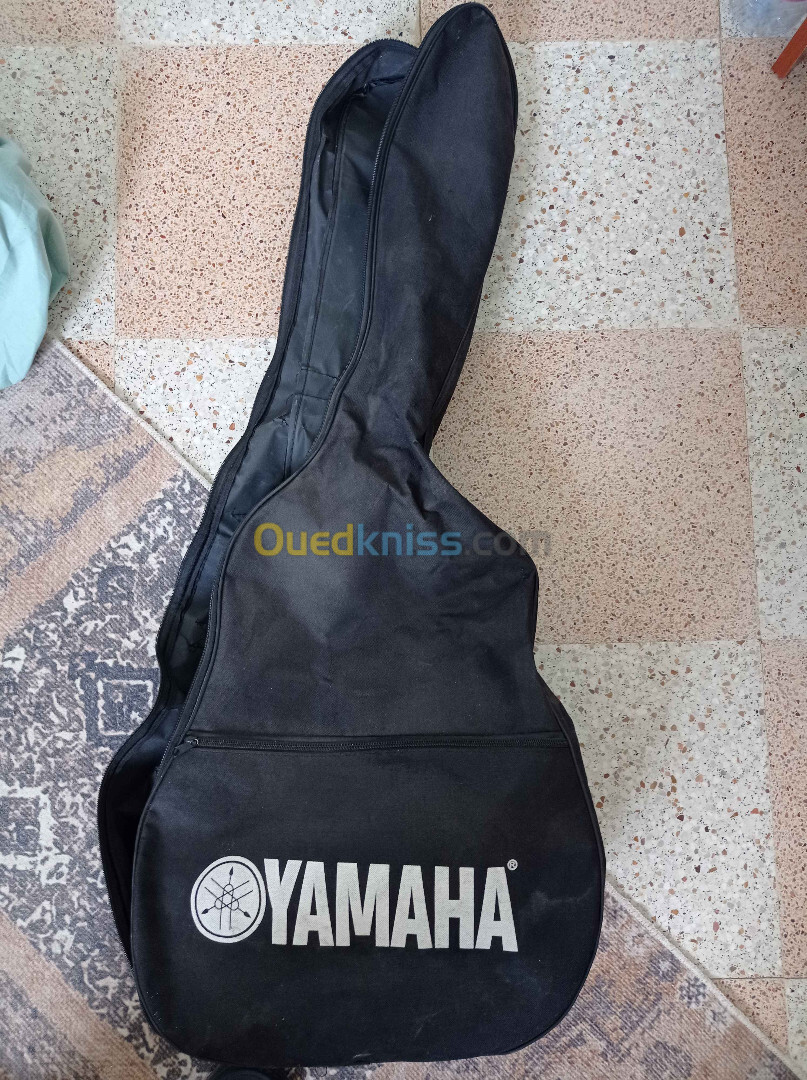 Guitar acoustique YAMAHA FG700S