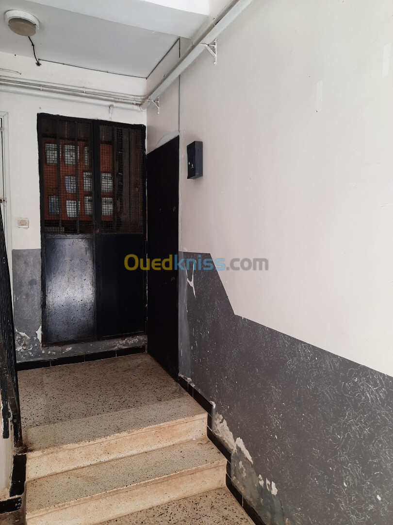 Location Appartement F3 Mostaganem Mostaganem