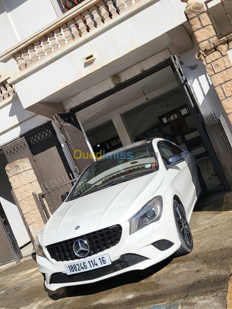 Mercedes CLA 2014 Coupé Exclusif + AMG 