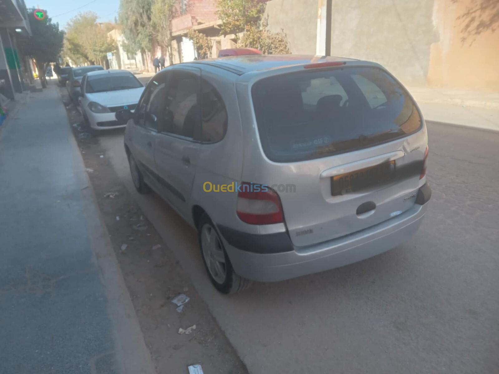 Renault Scenic 1997 ملبسة