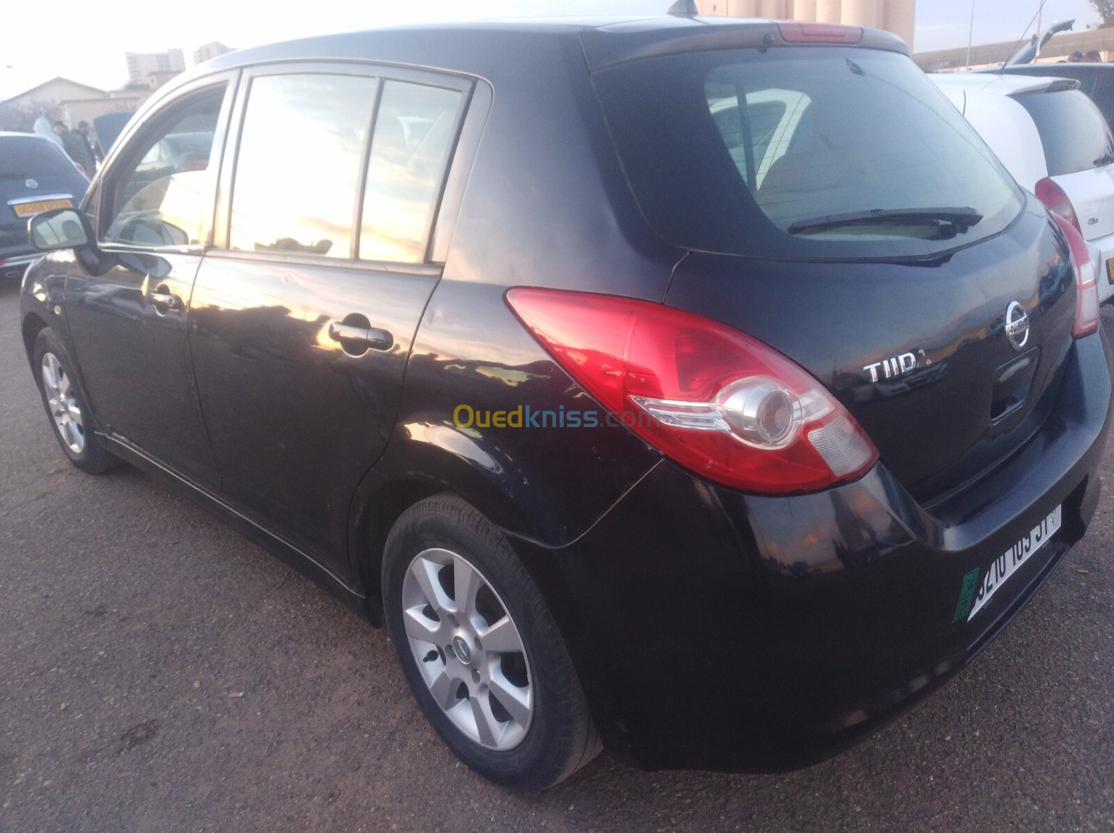 Nissan Tiida 5 portes 2009 Tiida 5 portes