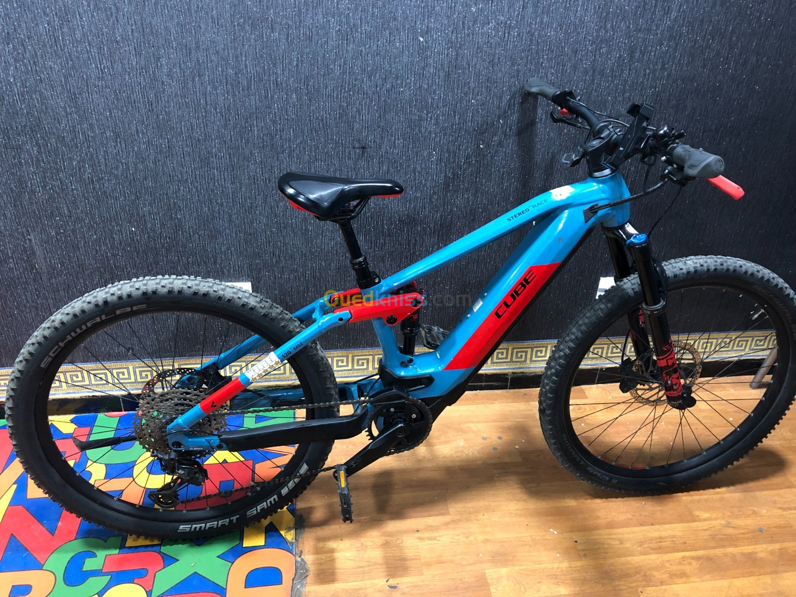 Vélo Electrique Cube Hybrid Stereo 45km