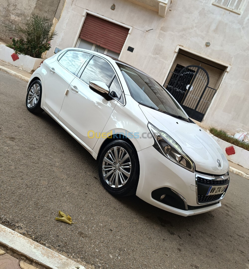 Peugeot 208 2019 Allure Facelift