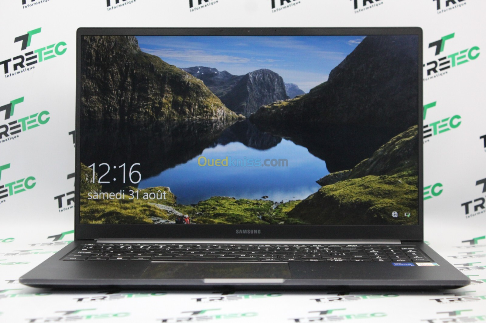 SAMSUNG GALAXY BOOK I7 12th 8GB 256GB SSD FHD 