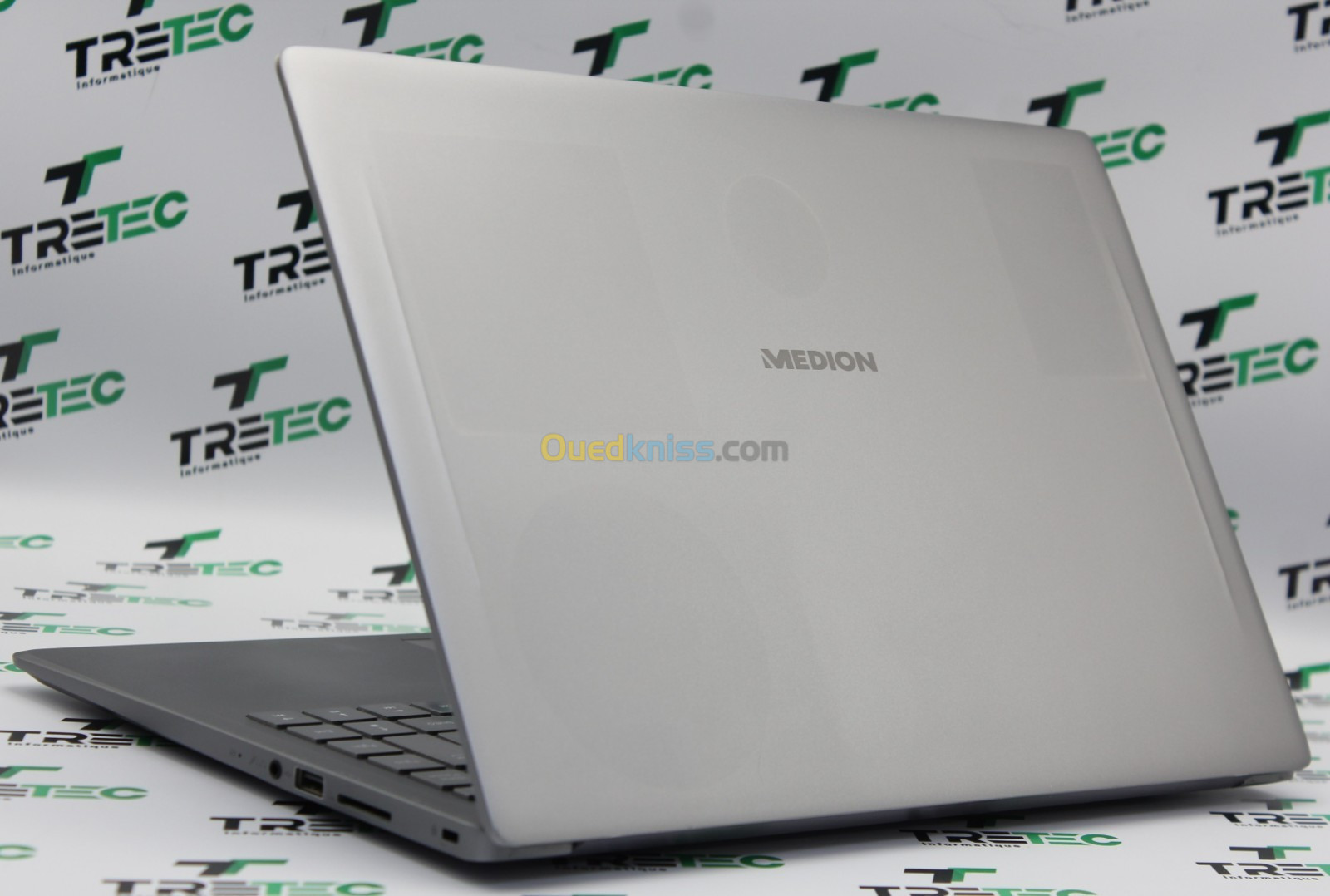 MEDION AKOYA S6445 I7 8th 8GB 256GB 15'' FHD