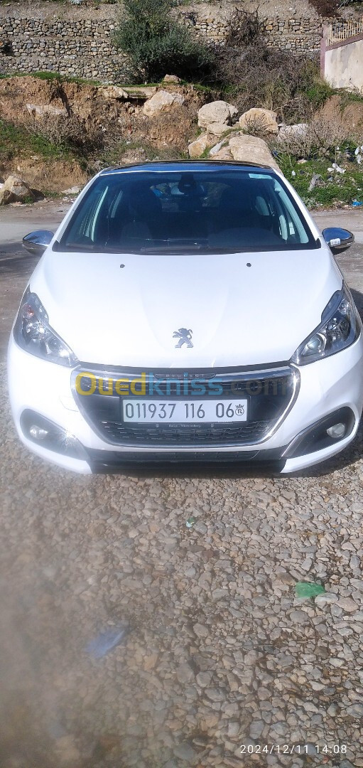 Peugeot 208 2016 Allure Facelift