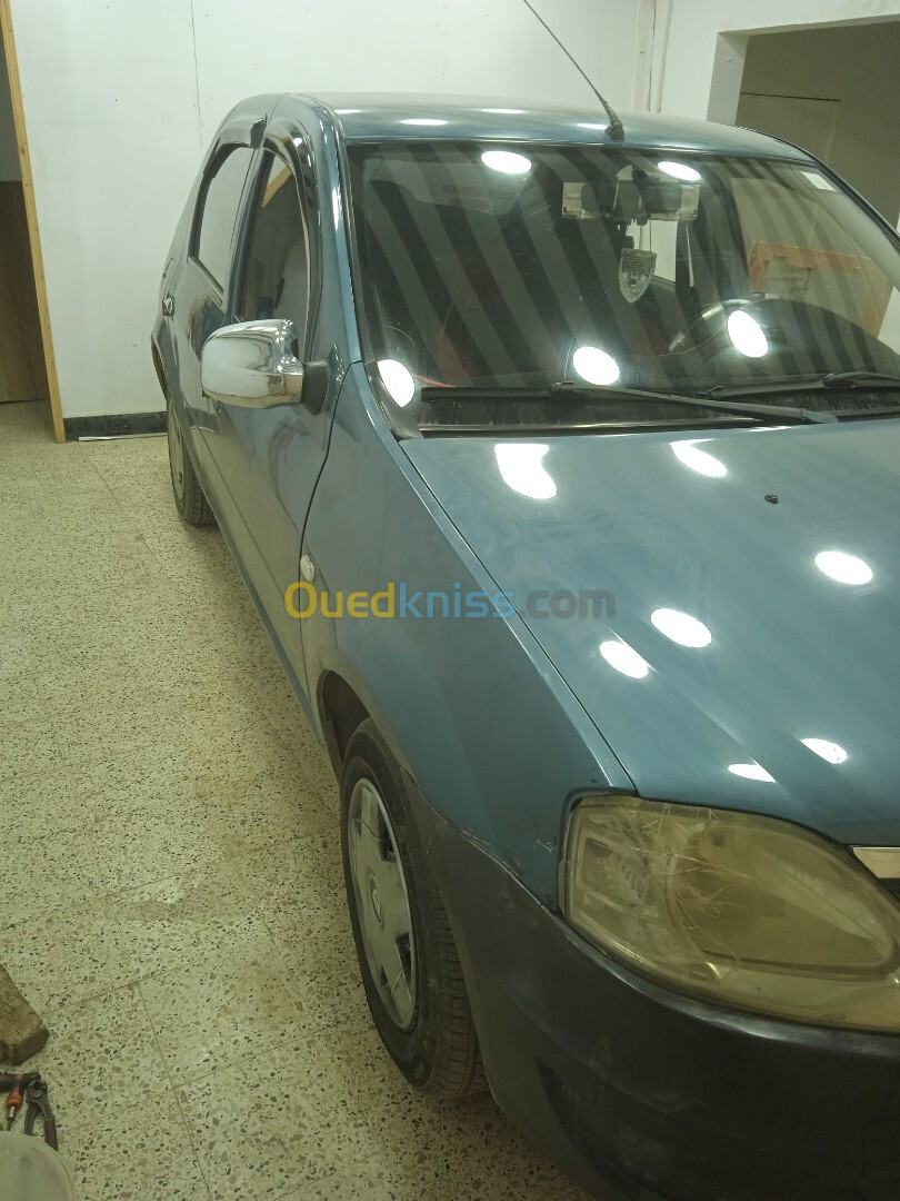 Dacia Logan 2009 لباز