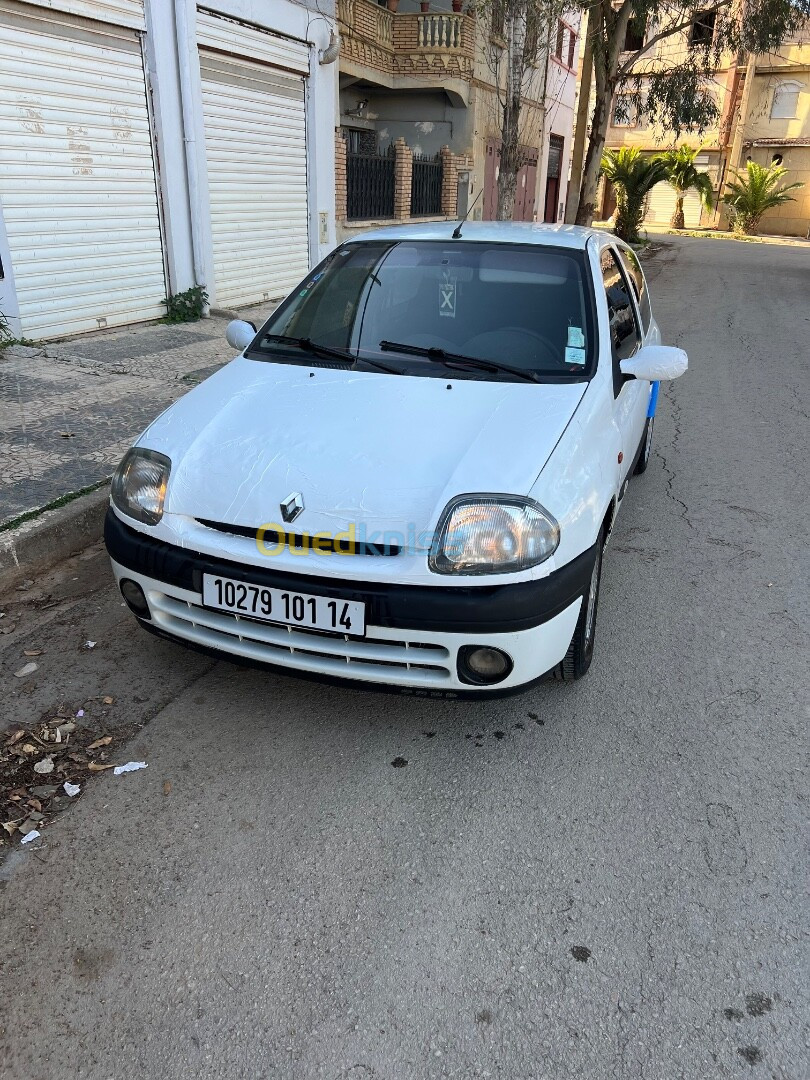 Renault Clio 2 2001 Essence