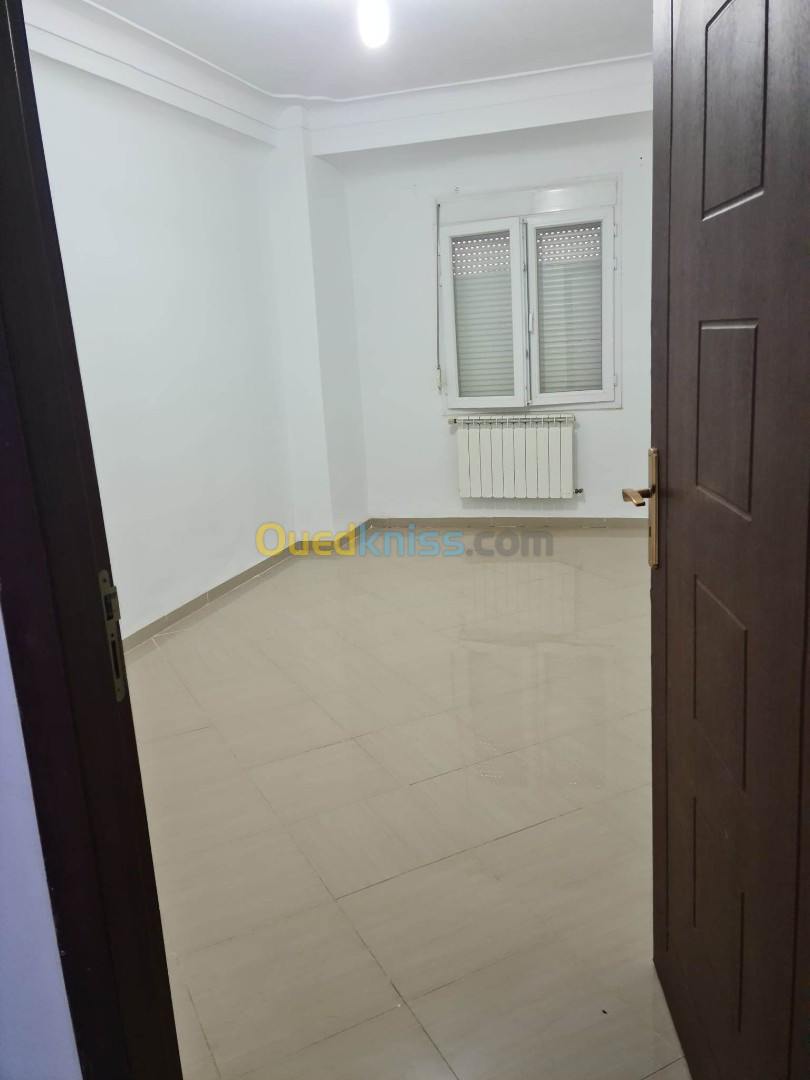 Location Appartement F4 Blida Blida