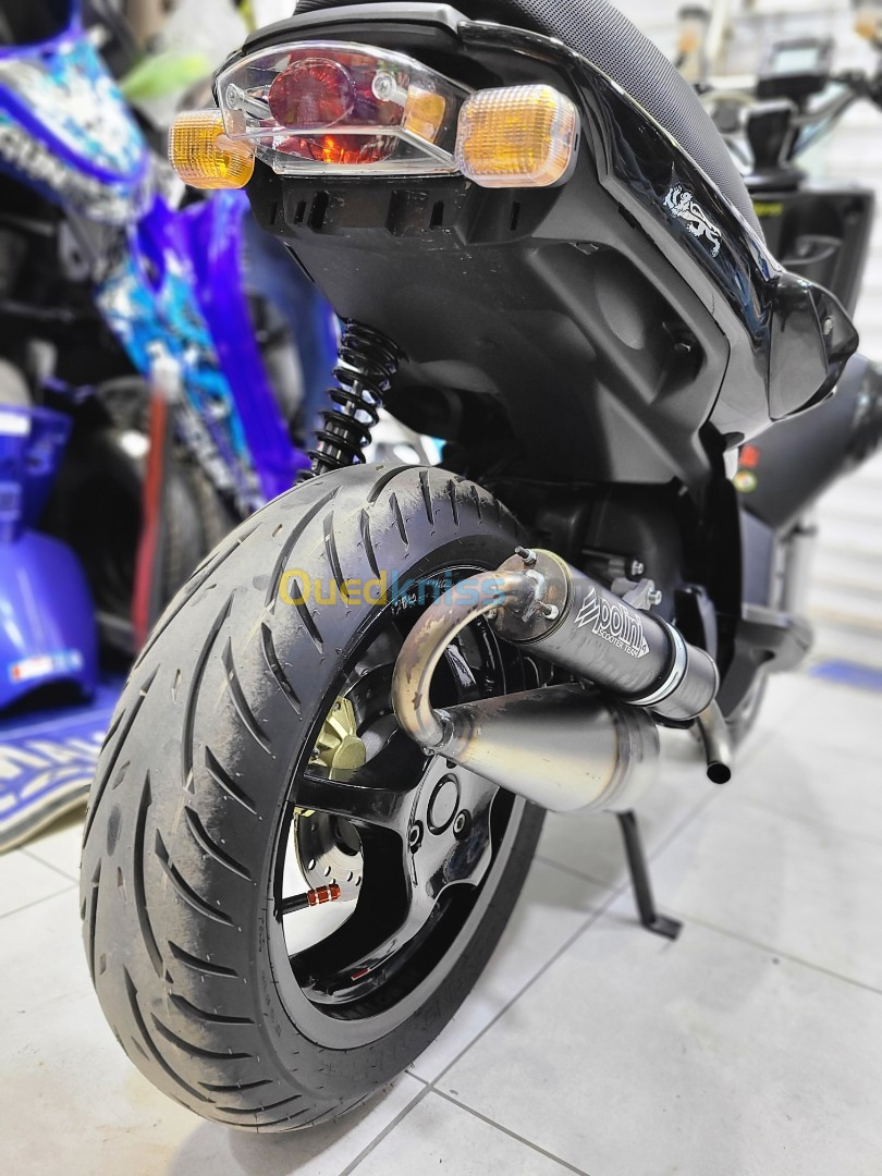 Yamaha MBK STUNT SLIDER KIT 2015