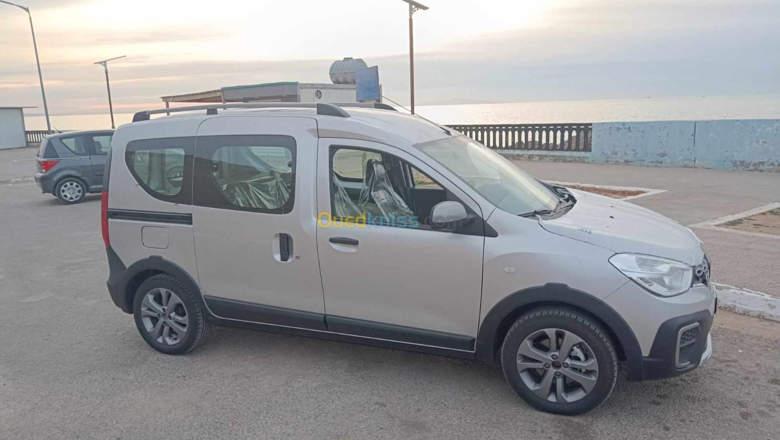 Renault KANGOO STEPWAY 2024 