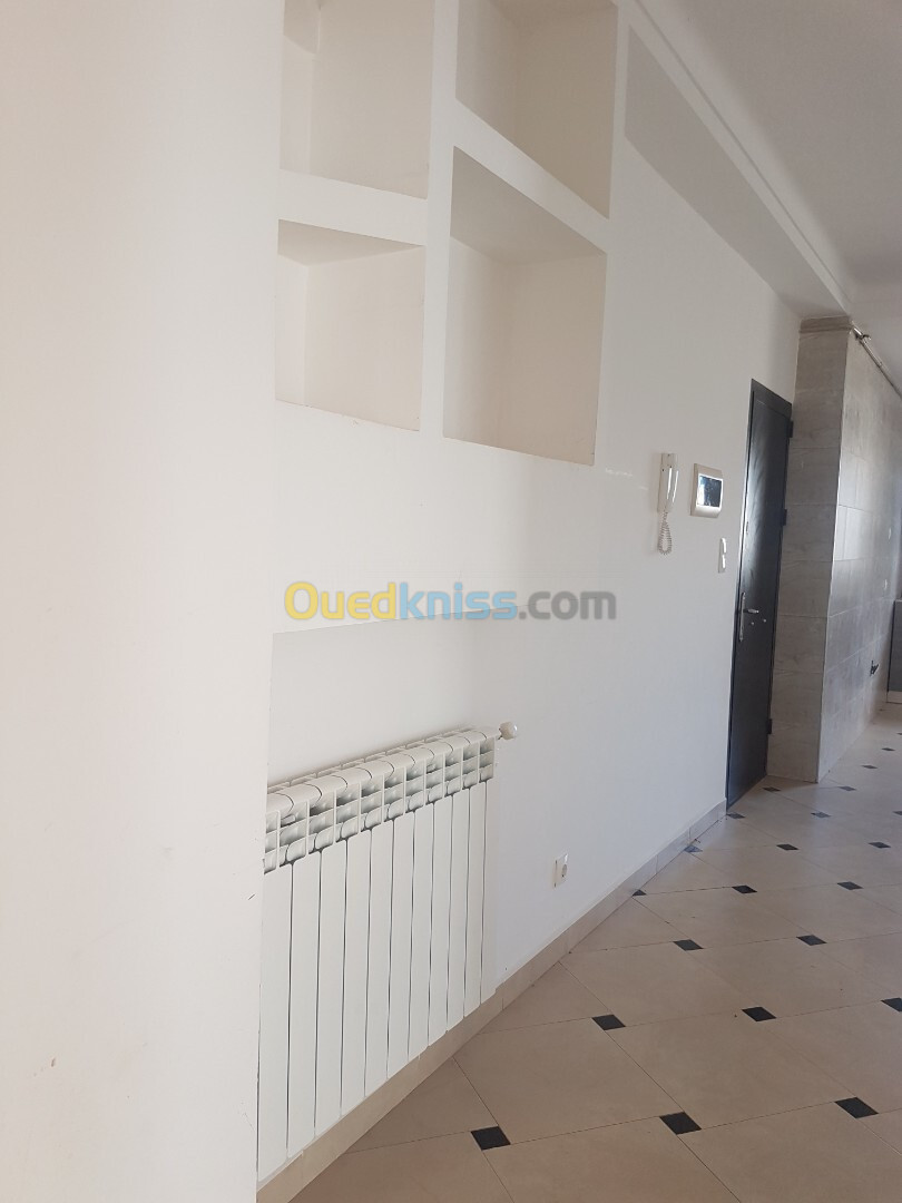 Location Appartement F4 Alger Draria