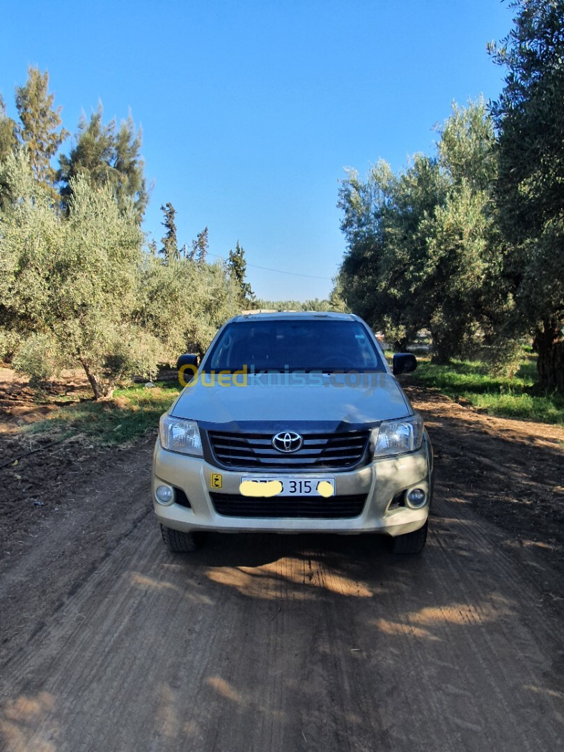 Toyota Hilux 2015 LEGEND DC 4x4