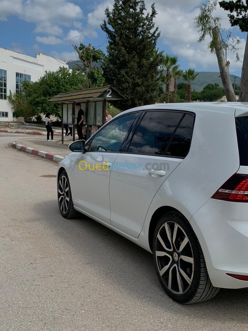 Volkswagen Golf 7 2017 Carat+