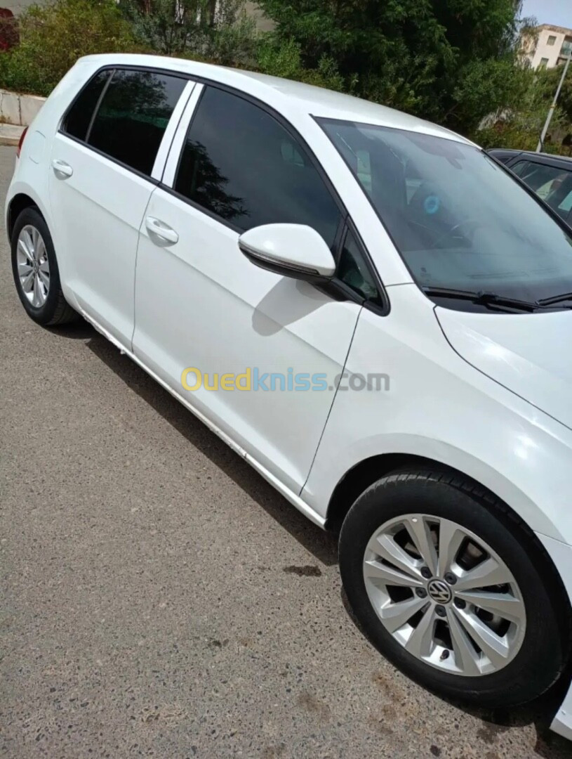 Volkswagen Golf 7 2014 Trendline +