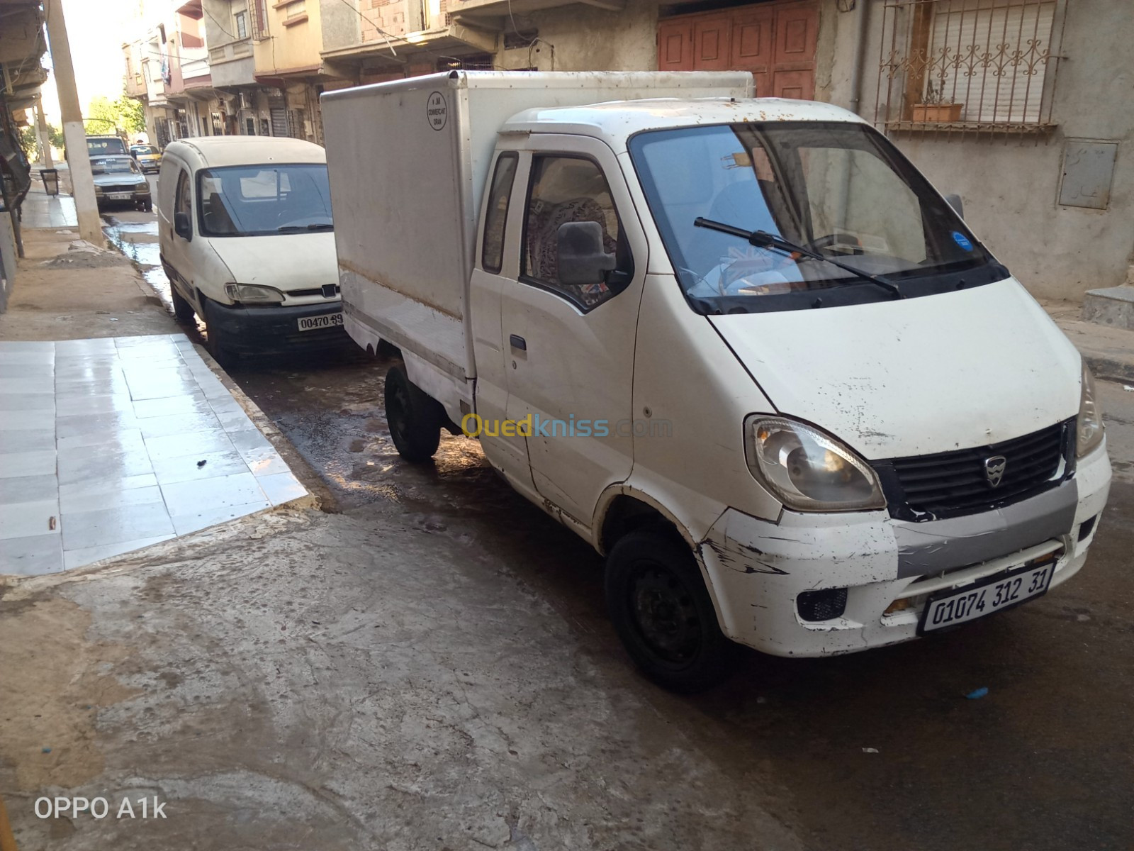 Hafei motors King 2012 Conteneur