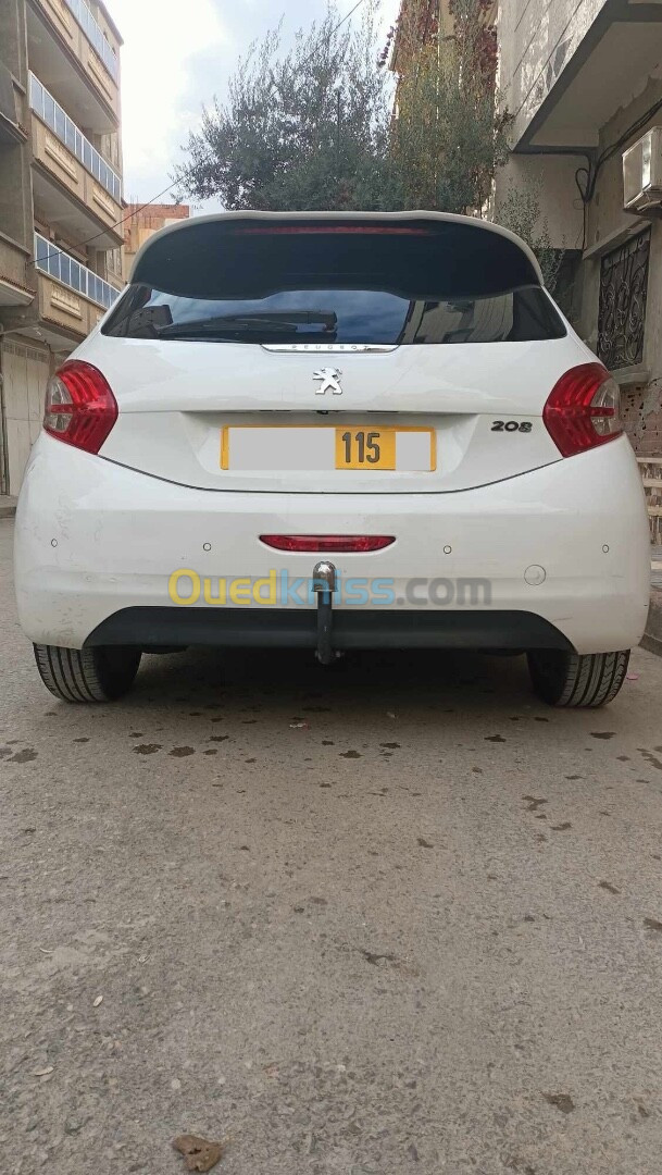 Peugeot 208 2015 Allure