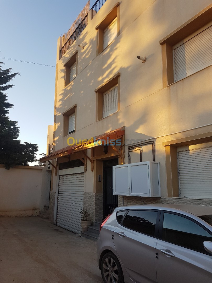 Location Appartement F4 Alger Draria