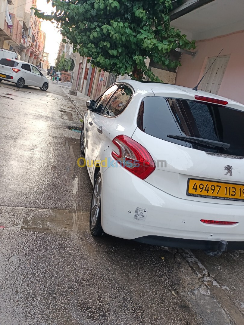 Peugeot 208 2013 Allure