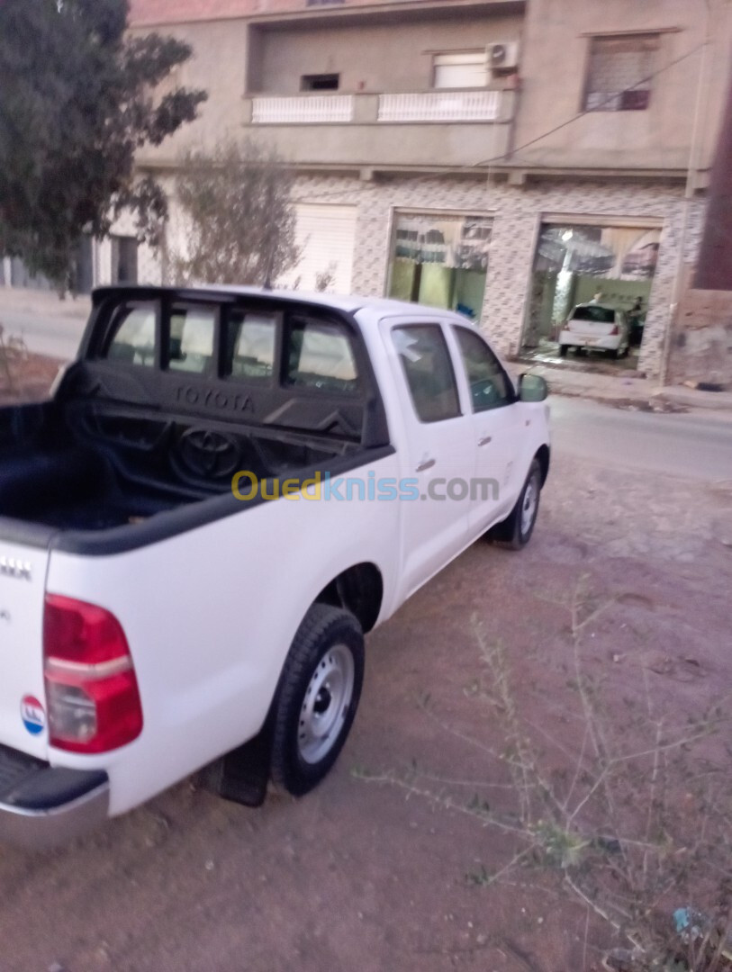 Toyota Hilux 2015 LEGEND DC 4x2