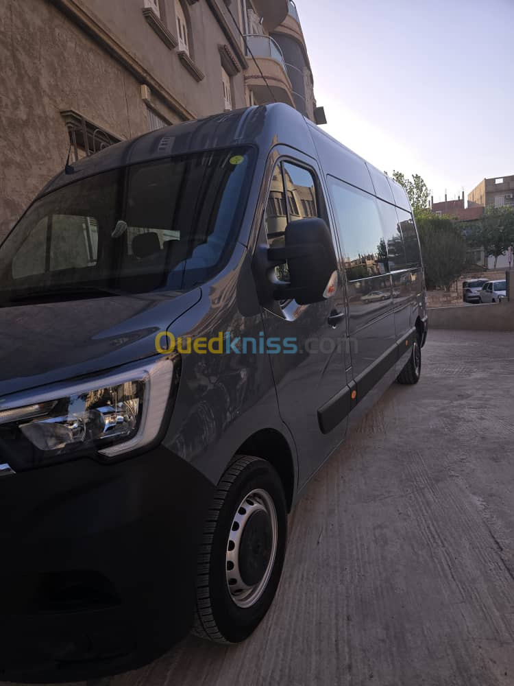 Renault MASTER 2023