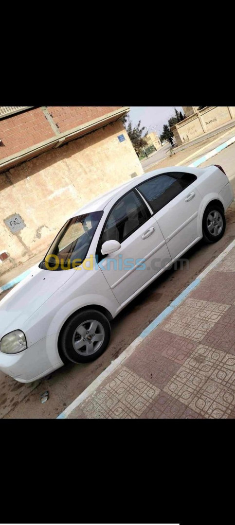 Chevrolet Optra 4 portes 2012 Optra 4 portes