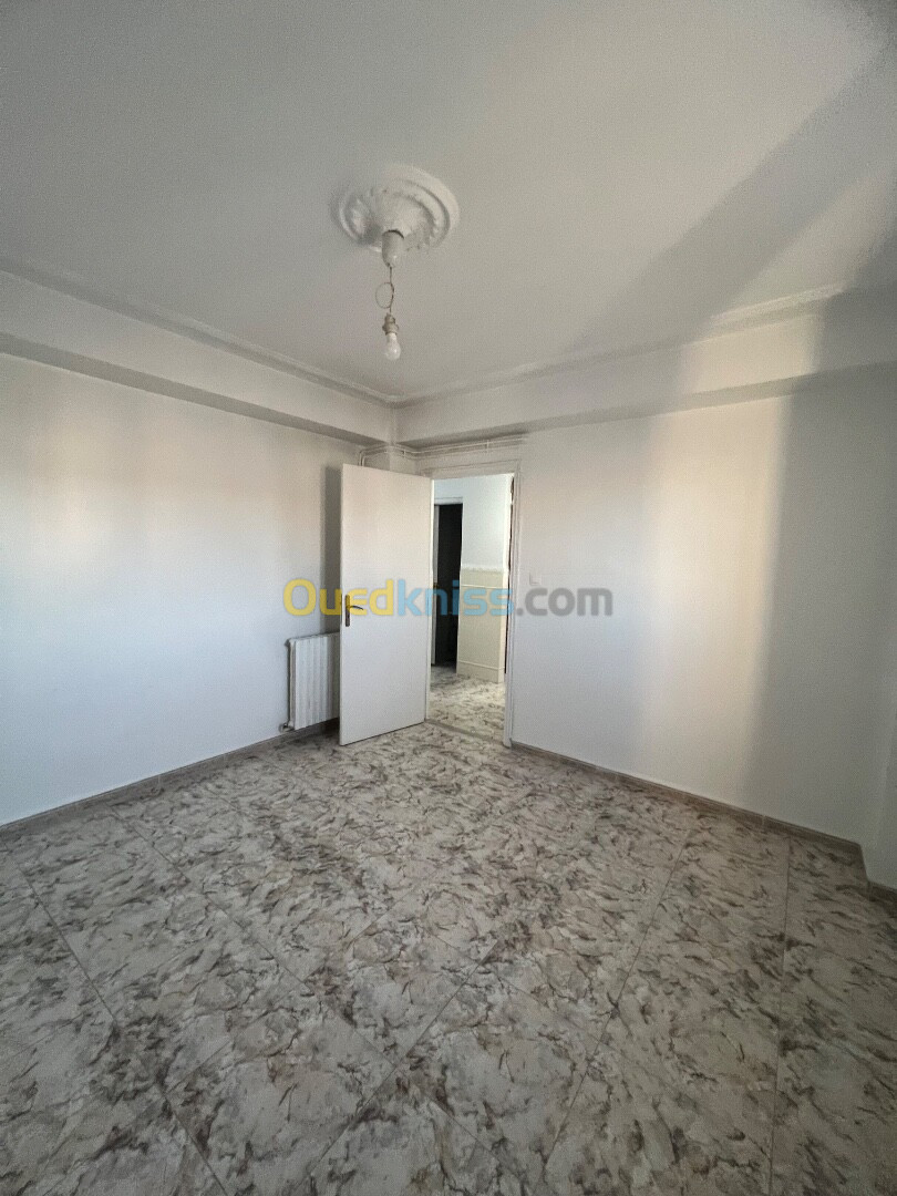 Location Appartement F3 Alger Said hamdine