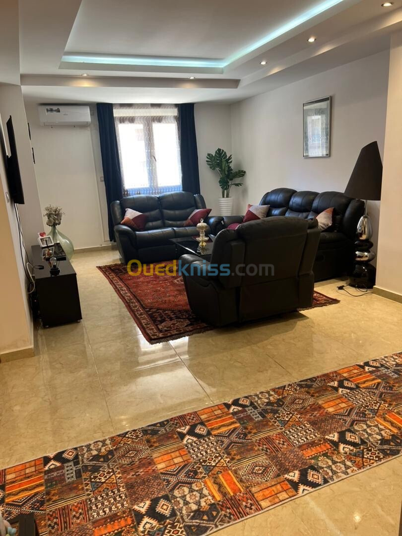 Location vacances Appartement F3 Alger Cheraga