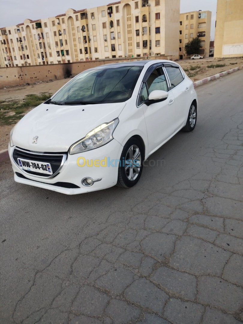 Peugeot 208 2015 Allure