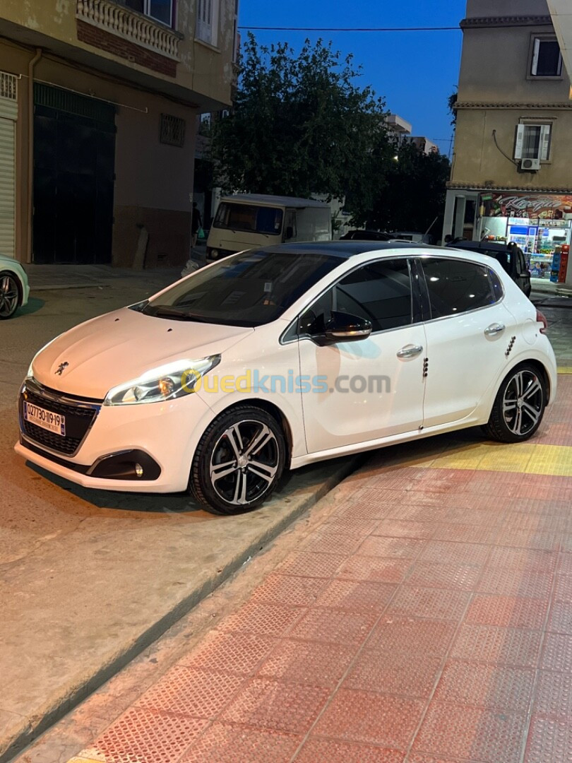 Peugeot 208 2019 Allure