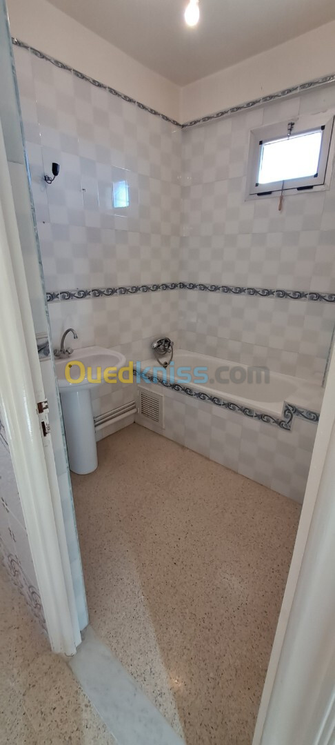 Location Appartement F3 Alger Saoula