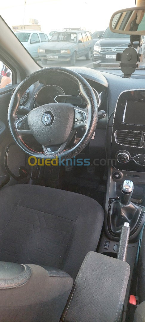 Renault Clio 4 2019 Limited 2